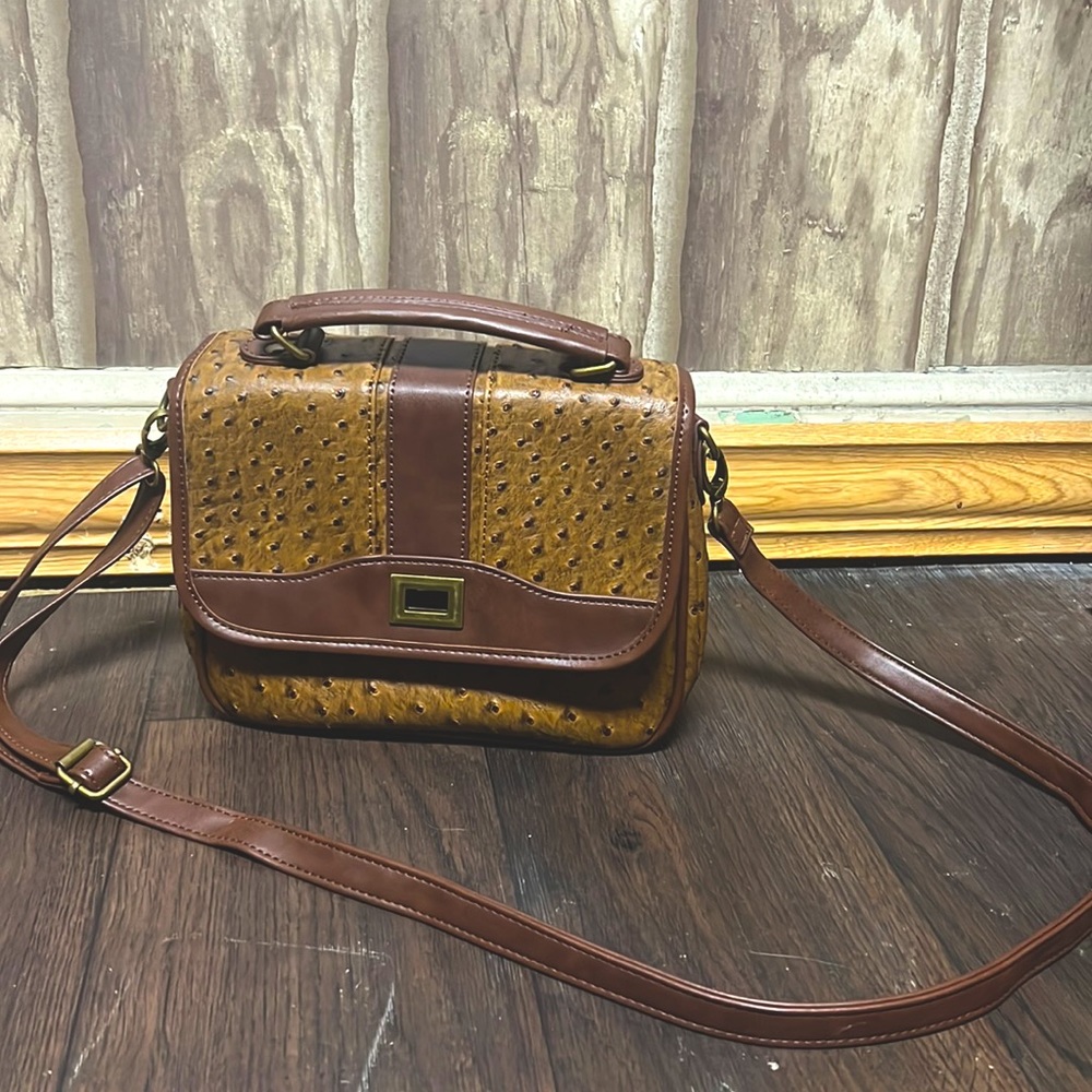 Bueno cross body